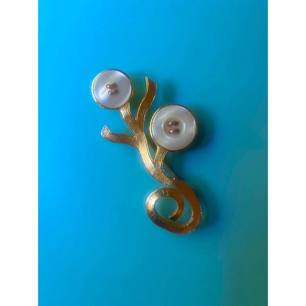 Signed Cécile Jeanne Paris Gold Finish Brooch